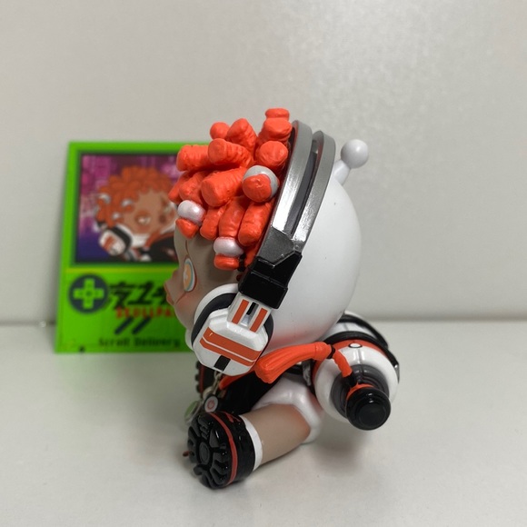 POP MART SKULLPANDA CITY OF NIGHT SCROLL DELIVERY - Picture 2 of 3